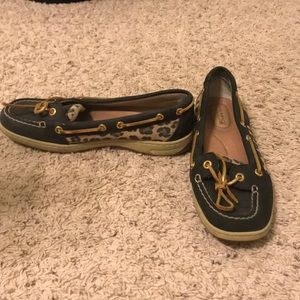 Black cheetah sperrys